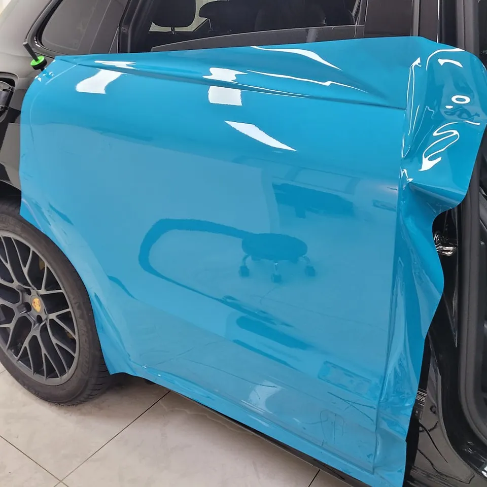 Porsche Macanのカーラッピング事例 施工写真 4