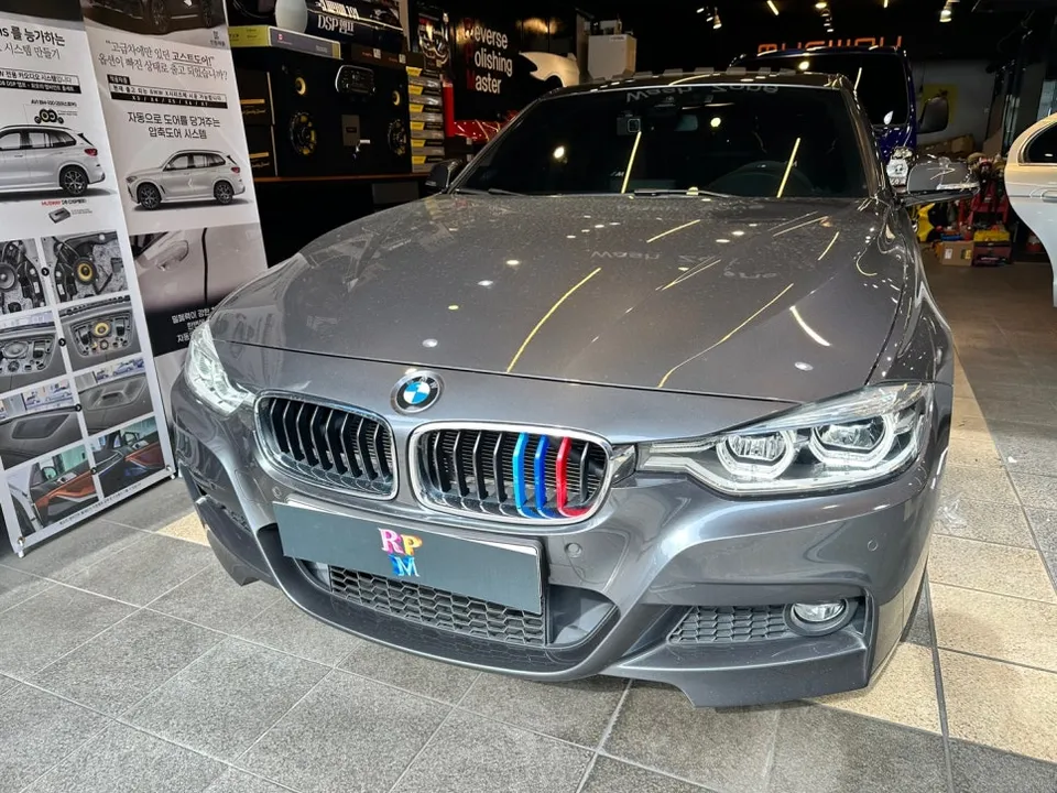 BMW 3 Series F30 Steering Wheel Customization Review