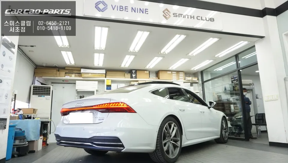 Audi A7 ambient lighting - Audi A7 Ambient Lighting Review — Enhanced Interior photo 7