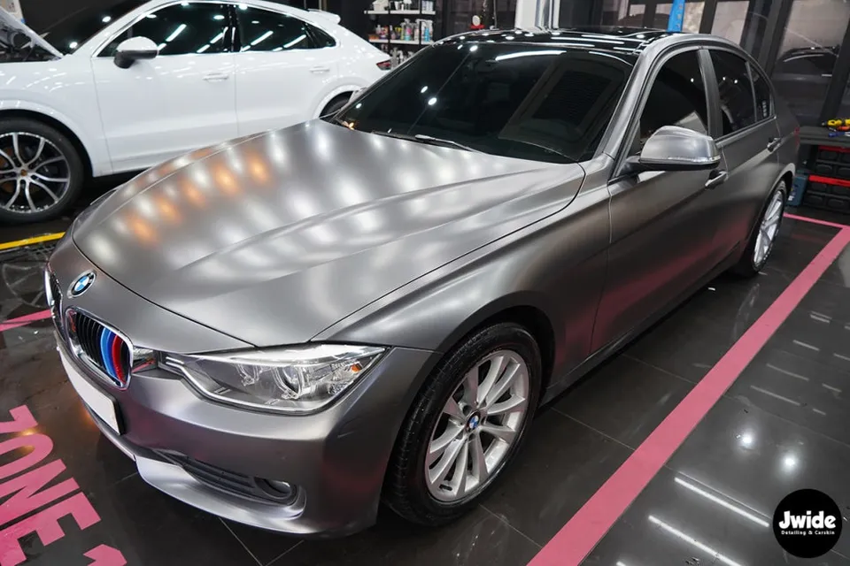 BMW 3 SeriesのPPF施工事例｜サテンダークグレーの仕上がり 施工写真 3-2