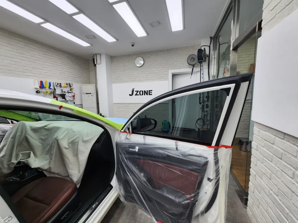 Kia K7のカーフィルム施工事例|費用目安と仕上がり 施工写真 1-2