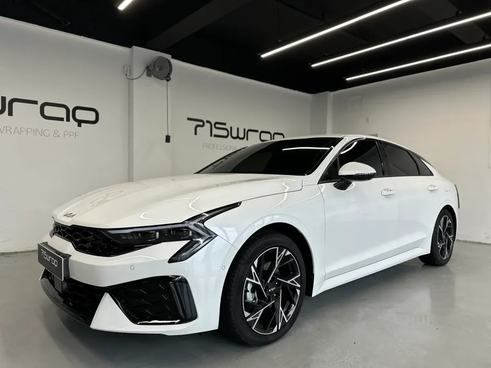 Kia K5 vinyl wrap - Kia K5 Chrome Delete Vinyl Wrap Review - Black & White Style photo 6