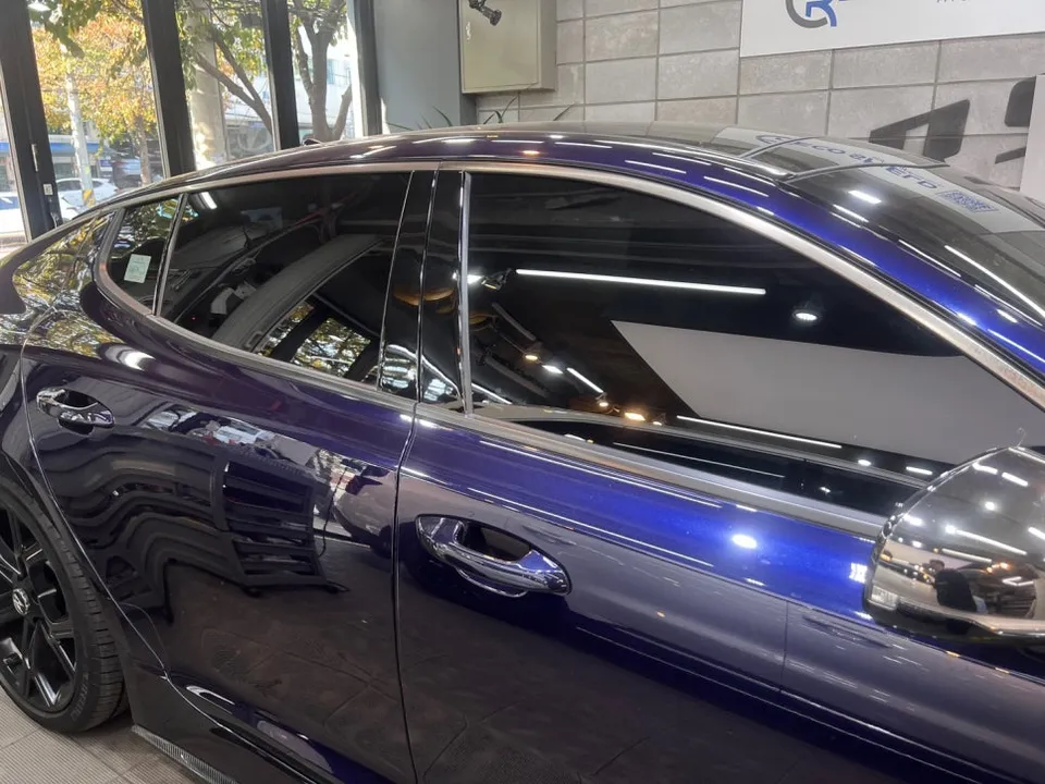 Kia Stingerのカーフィルム施工事例|費用目安・仕上がり 施工写真 3-1
