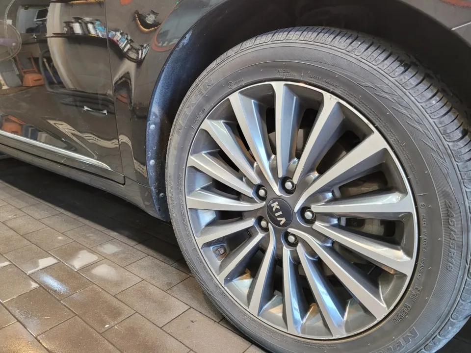 Kia K7のガラスコーティング事例 施工写真 6