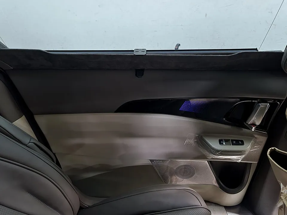 Kia Carnival KA4 ambient lighting - Kia Carnival KA4 Ambient Lighting Review: Cost & Results photo 4