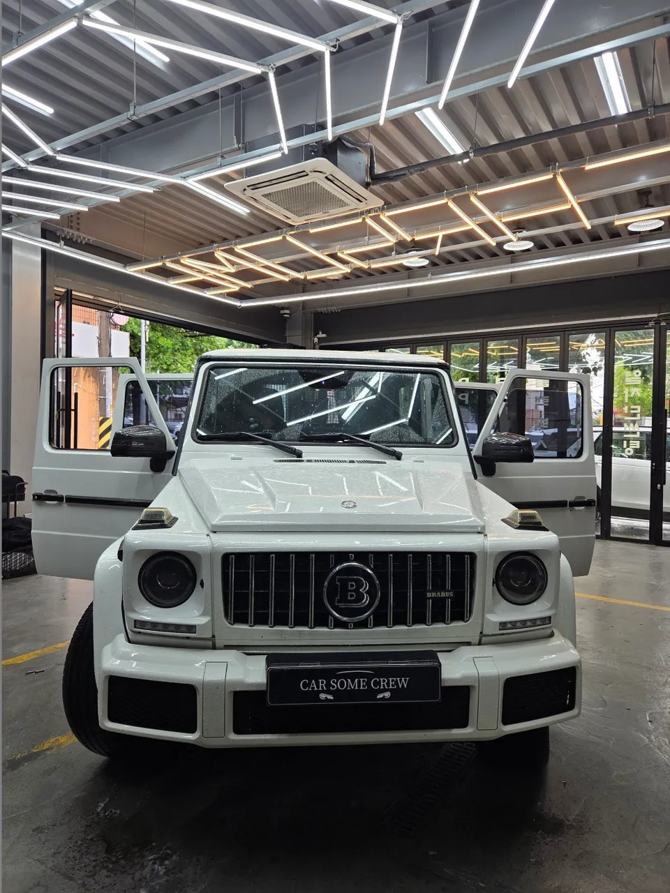 Mercedes-Benz G-Wagonのドライブレコーダー取付事例 写真