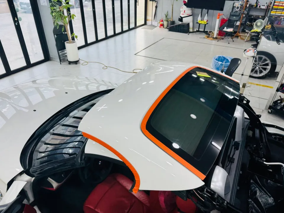 BMW Z4のカーラッピング事例|費用目安・仕上がり 施工写真 1-2
