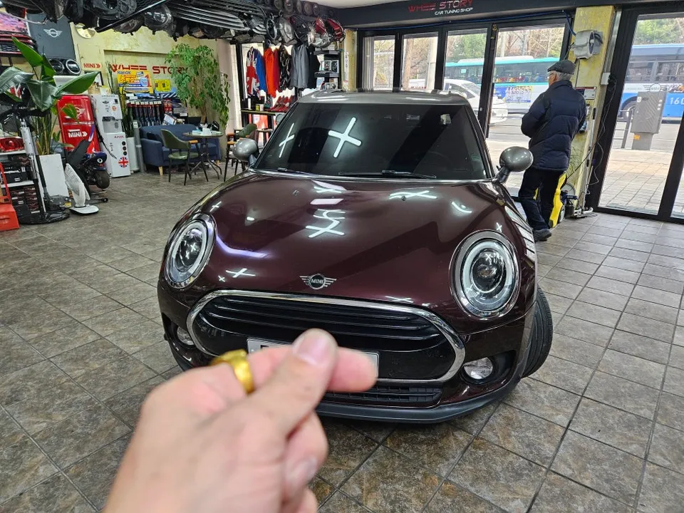 BMW MINI Cooper dash cam installation result