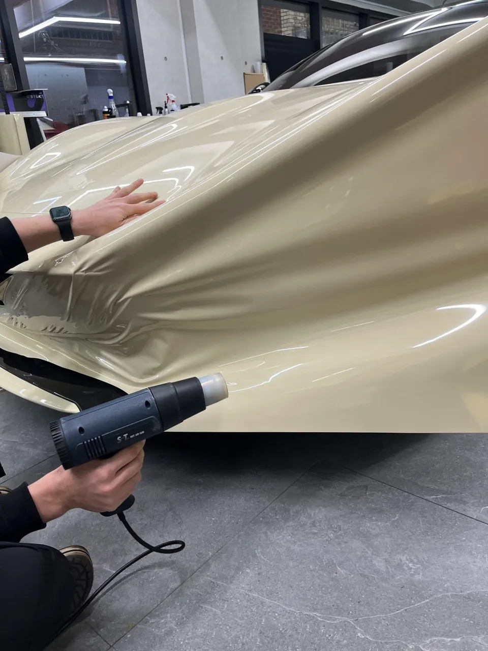 Ferrari Romaのカーラッピング事例 施工写真 2