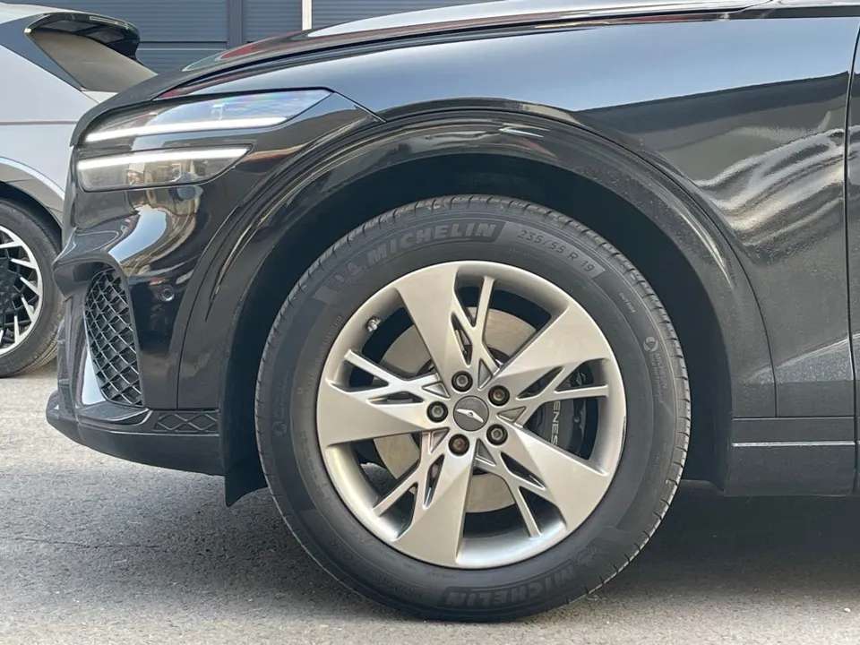 Genesis GV70 wheel repair - Genesis GV70 Wheel Repair & Caliper Paint — 5-Step Coating photo 5