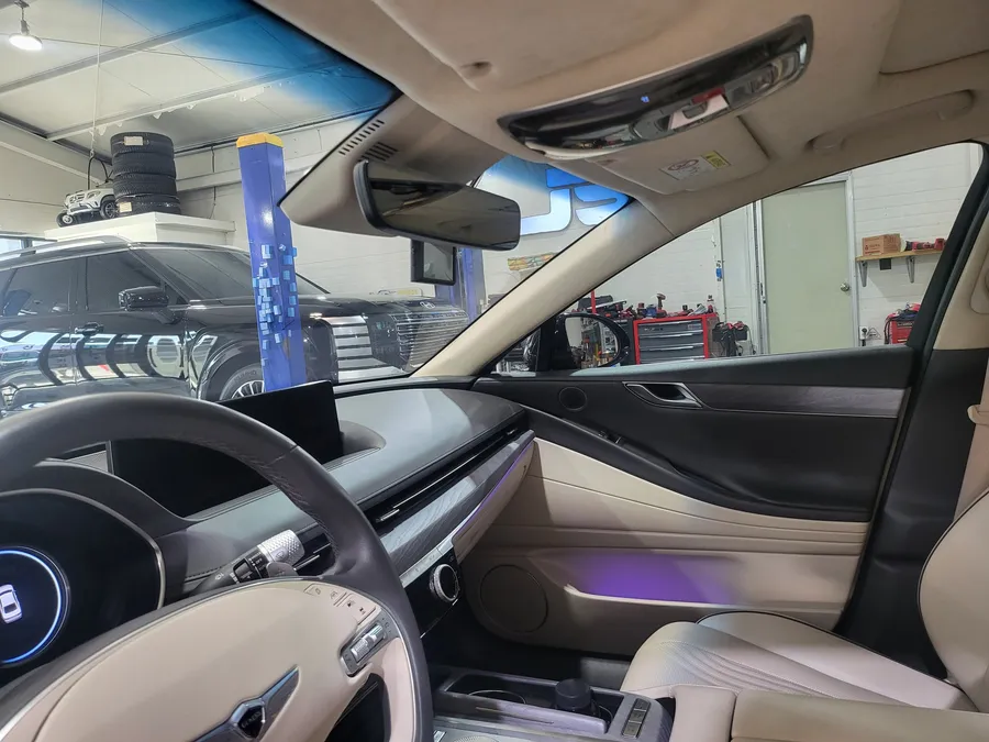 Genesis G80のカーフィルム施工事例｜熱遮断効果と仕上がり 施工写真 3