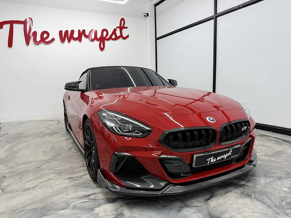 BMW Z4のカーラッピング事例|リアルカーボン調フィルム 施工写真 1-2