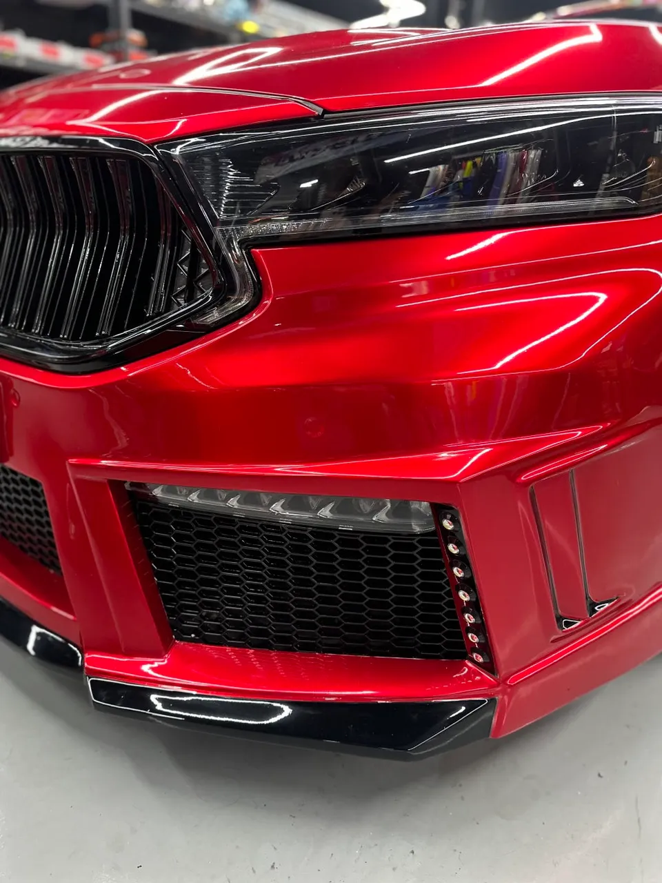 Kia K7 PPF施工事例|キャンディレッドのカスタム事例 施工写真 3-2