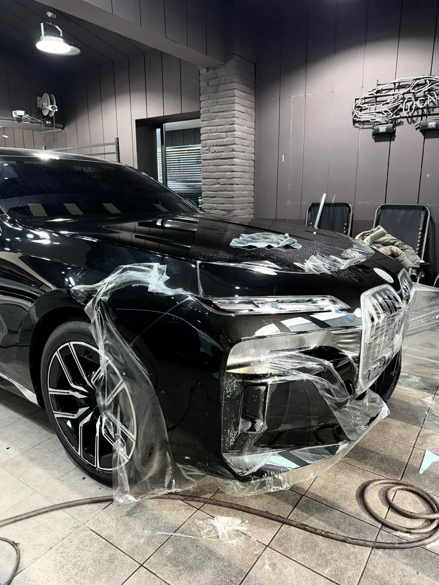 BMW 7 SeriesのPPF施工事例|費用目安と仕上がり 施工写真 1-2