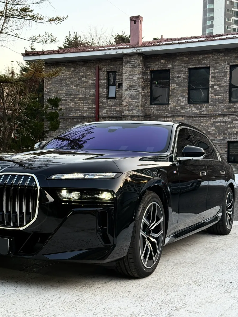 BMW 7 SeriesのPPF施工事例|費用目安と仕上がり 施工写真 2-3
