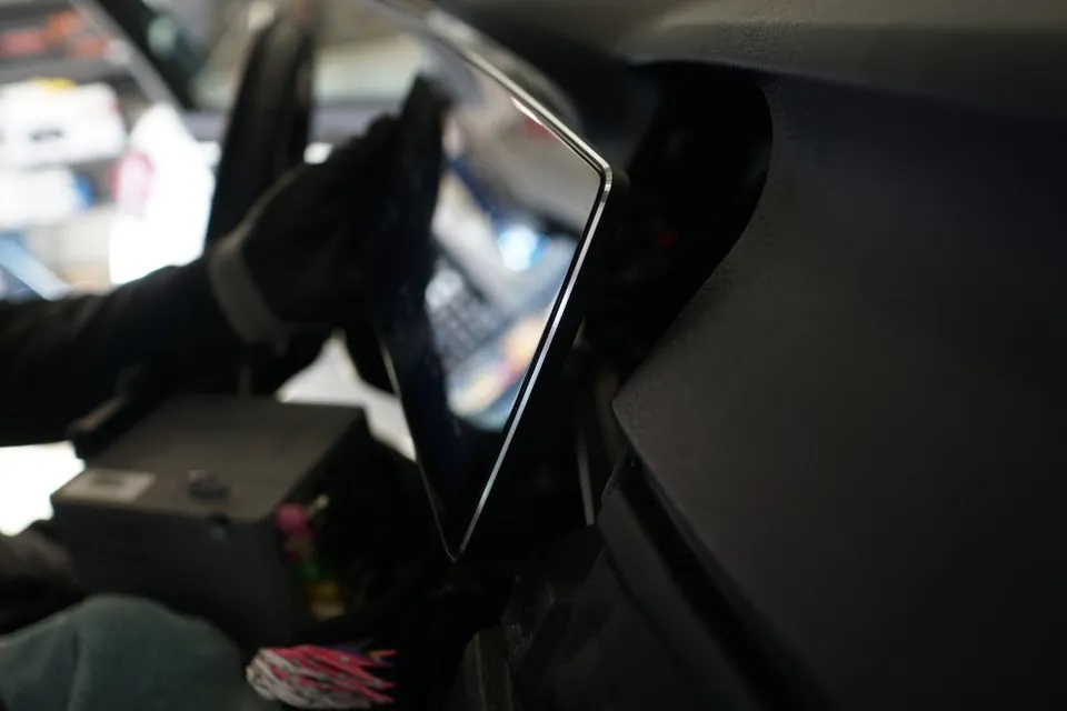 BMW 5 Series F10 android head unit - BMW 5 Series F10 Android Head Unit Upgrade Review photo 5