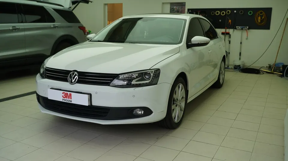 Volkswagen Jetta Window Tinting Review: Expert Installation Matte photo 4