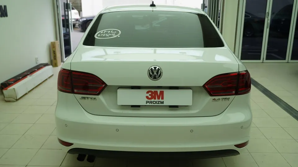Volkswagen Jetta window tinting - Volkswagen Jetta Window Tinting Review: Expert Installation Matte photo 5