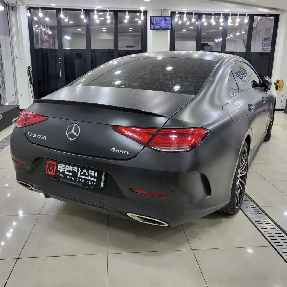 Mercedes-Benz CLS 450のカーラッピング事例 施工写真 1-2