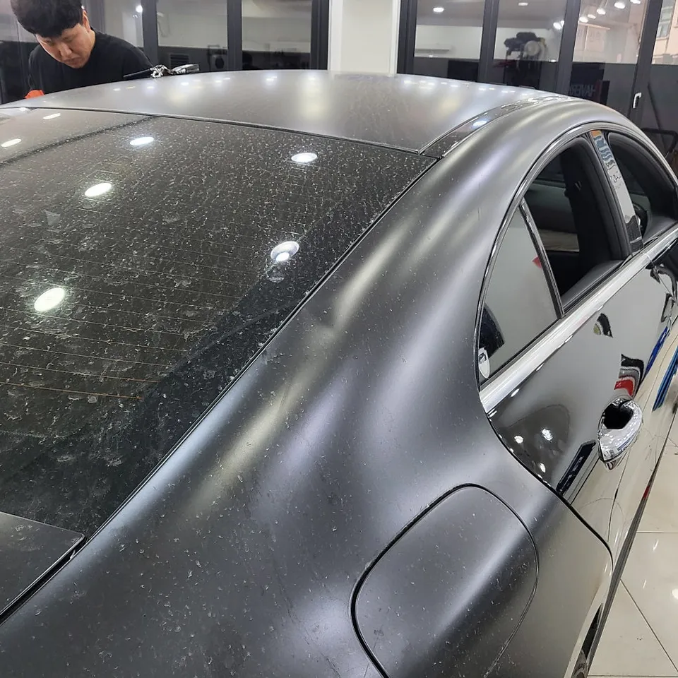 Mercedes-Benz CLS 450のカーラッピング事例 施工写真 2-3