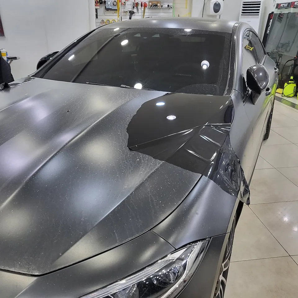 Mercedes-Benz CLS 450のカーラッピング事例 施工写真 3-3