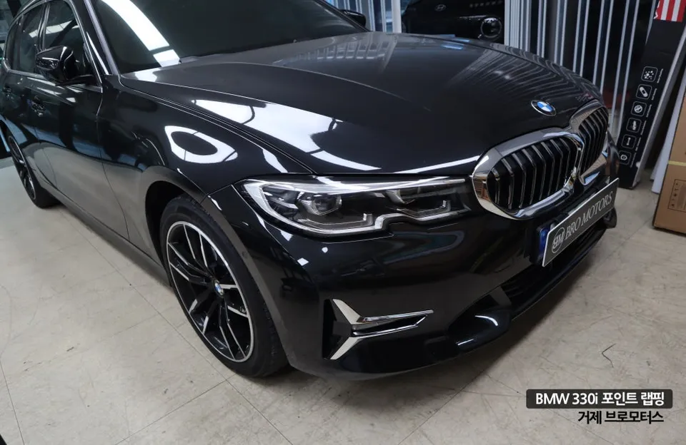 BMW 3 Seriesのカーラッピング事例|費用目安・仕上がり 施工写真 3-1