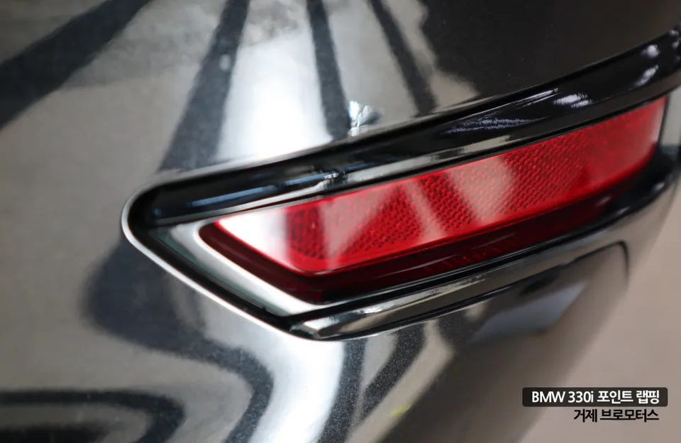 BMW 3 Seriesのカーラッピング事例|費用目安・仕上がり 施工写真 3-2