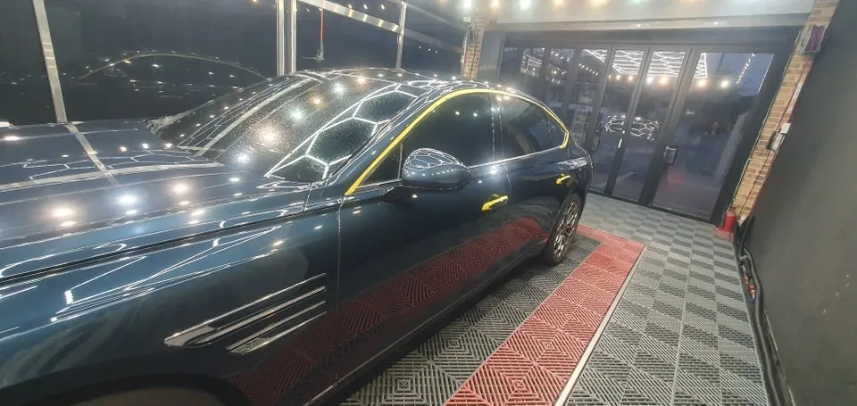 Genesis G80のガラスコーティング事例|韓国での施工 施工写真 3-2