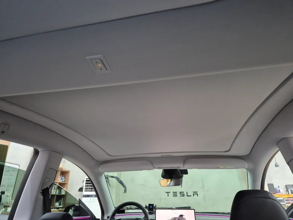 Tesla Model Yのドラレコ取付事例|費用目安・仕上がり 施工写真 3-3