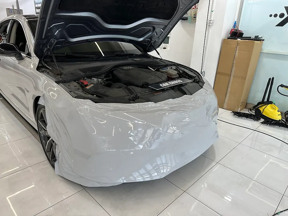 Audi A7のカーラッピング事例|費用目安・仕上がり 施工写真 1-3