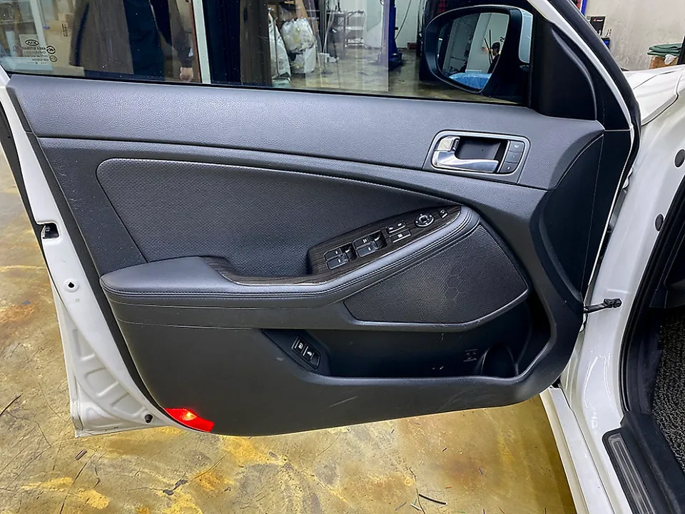 Kia K5 1st Gen ambient lighting - Kia K5 1st Gen Ambient Lighting Review: Cost & Results photo 4