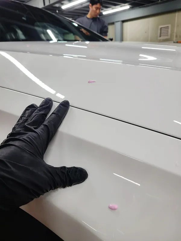 メルセデス・ベンツ Eクラス W213のガラスコーティング事例 施工写真 1-3