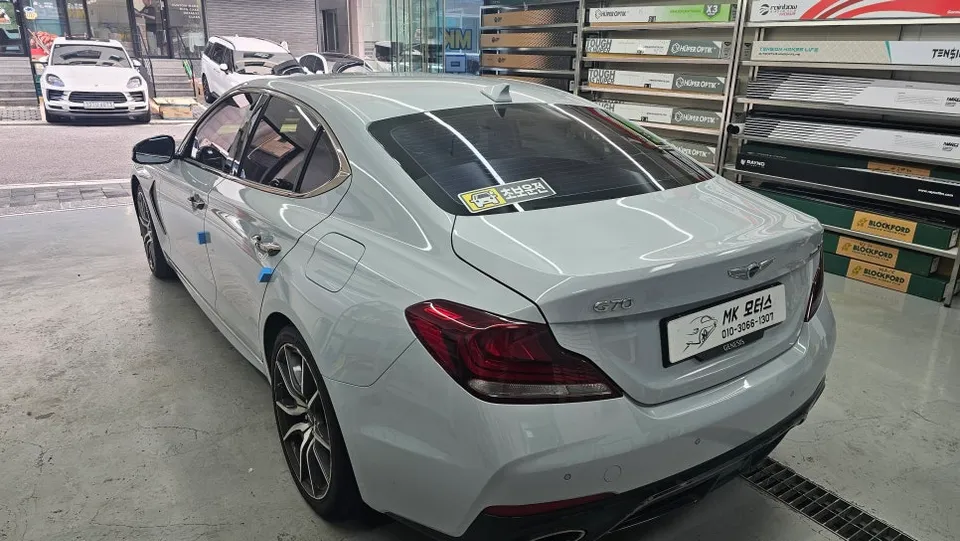 Genesis G70のカーフィルム施工事例|費用目安・仕上がり 施工写真 3-1