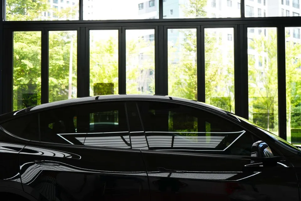 Tesla Model Y window tinting - Tesla Model Y Window Tinting Review: Cost & Results photo 4