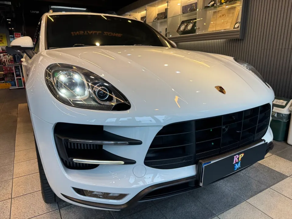 Porsche Macan Android Head Unit Review — 24.6-inch Dual Display photo 1