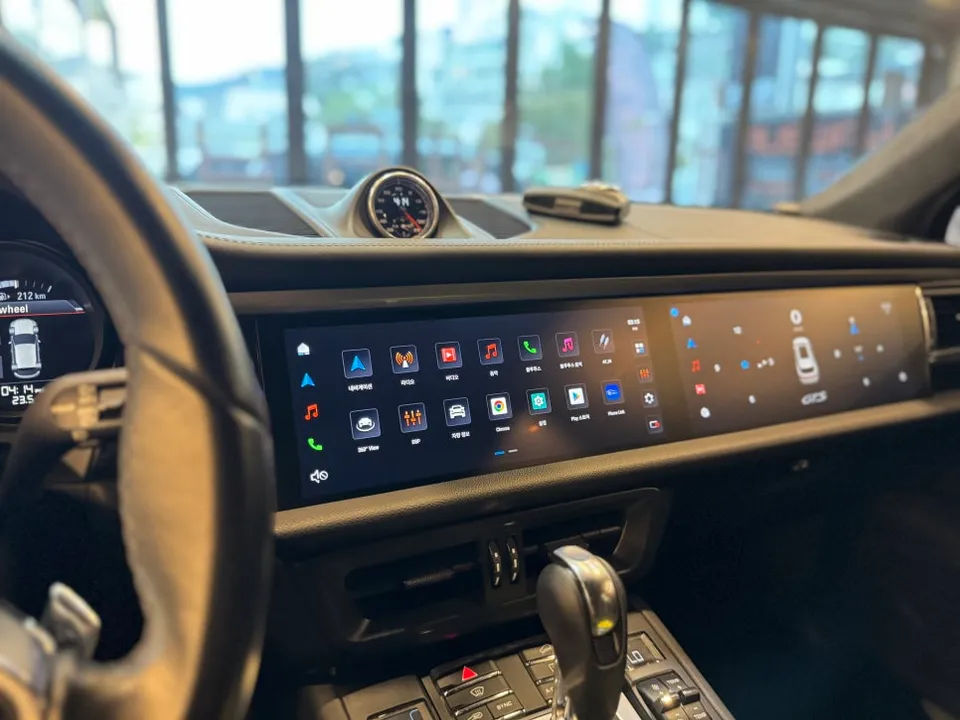 Porsche Macan android system - Porsche Macan Android Head Unit Review — 24.6-inch Dual Display photo 6