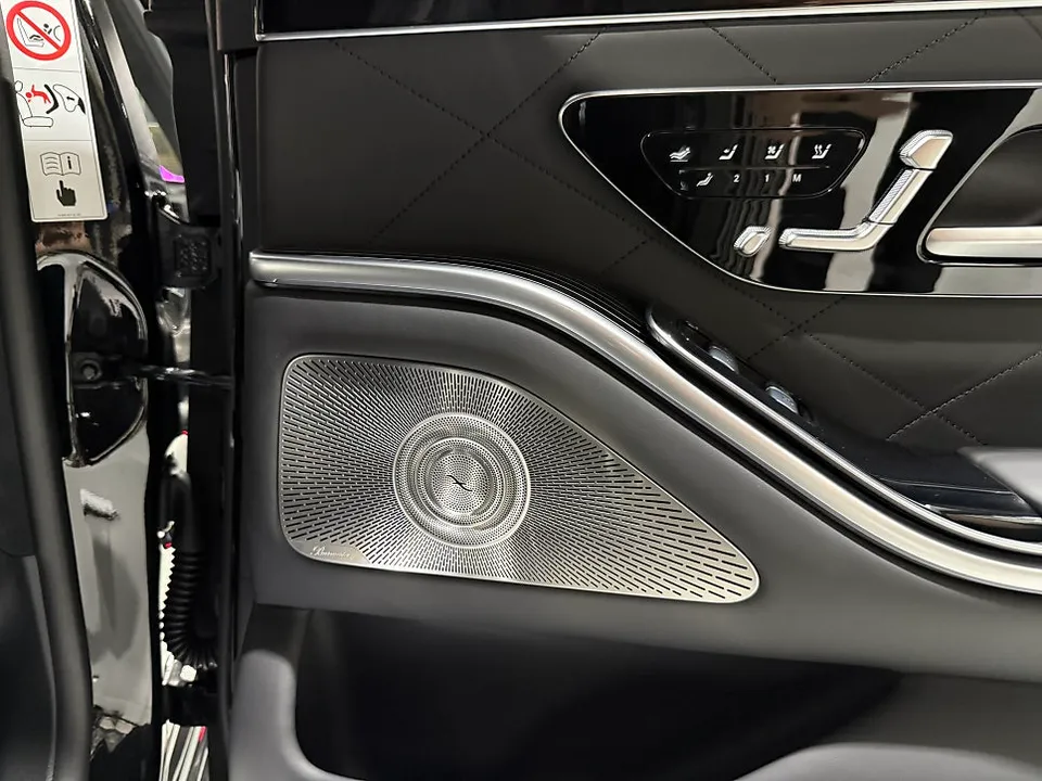 Mercedes-Benz S-Class W223のカーオーディオ施工事例 施工写真 4-1