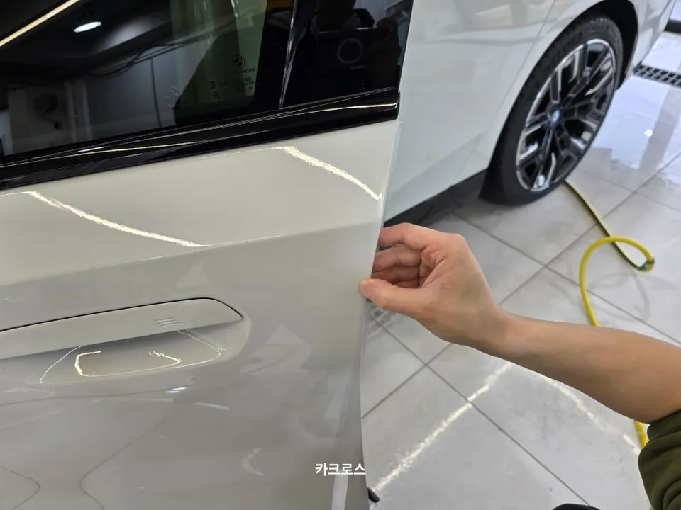 BMW 5 Series PPF施工事例|費用目安と仕上がり 施工写真 2-3