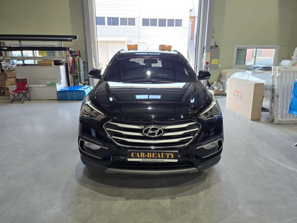 Hyundai Santa Fe DM ambient lighting installation result