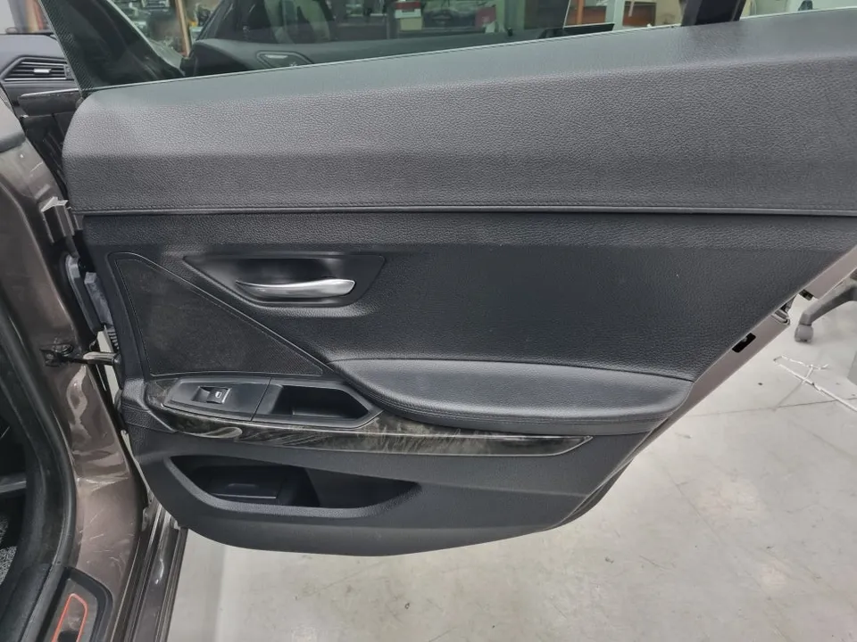 BMW 6 Series ambient lighting - BMW 6 Series Ambient Lighting Review — Under $400 photo 4