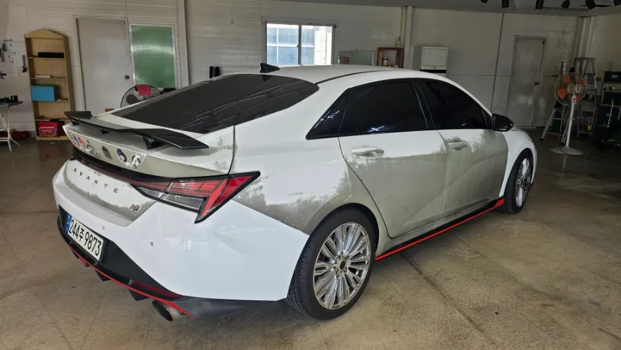 Hyundai Elantra CN7 vinyl wrap - Hyundai Elantra CN7 Vinyl Wrap Review: Satin Black Transformation photo 3