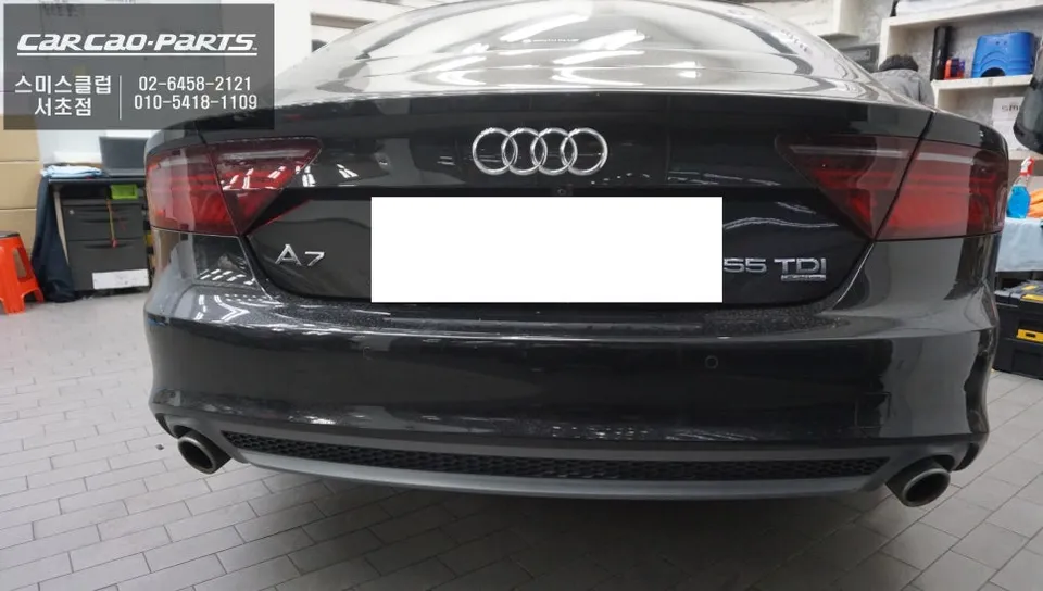 Audi A7のドライブレコーダー取付事例 施工写真 4-2
