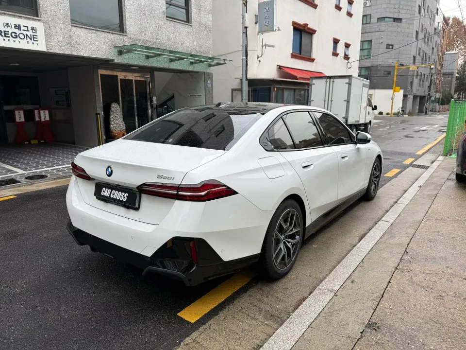 BMW 5 Series G60 PPF施工事例|費用目安と仕上がり 施工写真 1-3