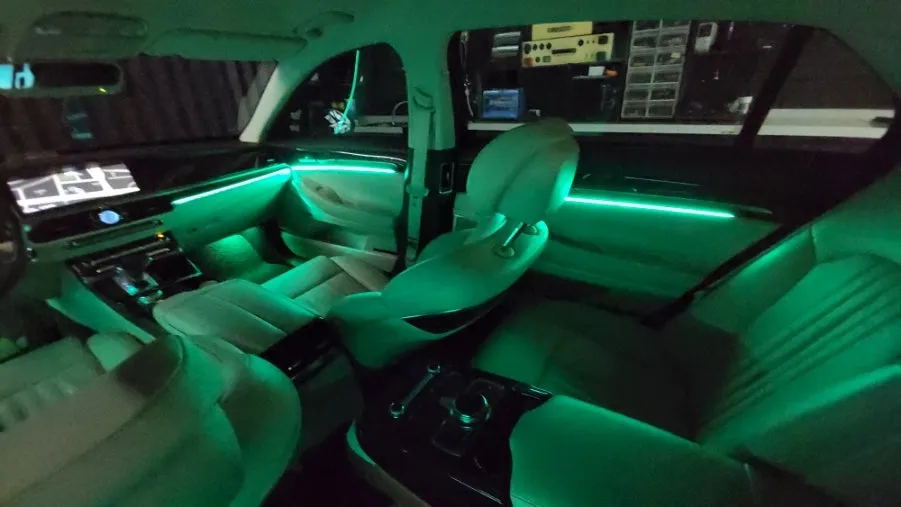 Hyundai EQ900 ambient lighting - Hyundai EQ900 Ambient Lighting Review: Mood Lighting Upgrade photo 3