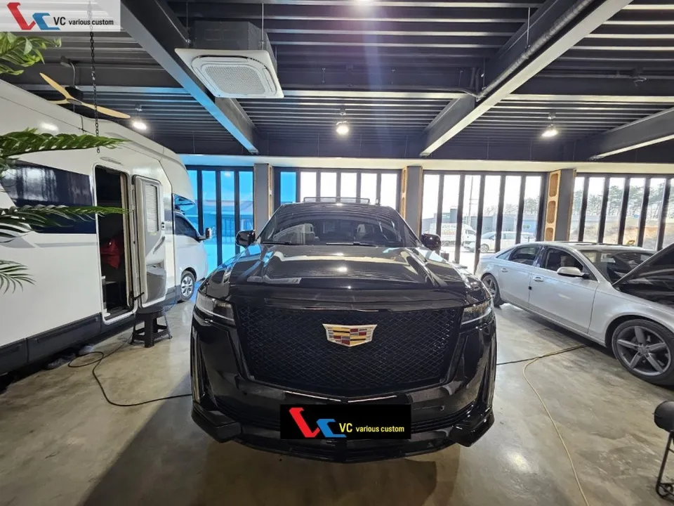 Cadillac Escalade ambient lighting installation result