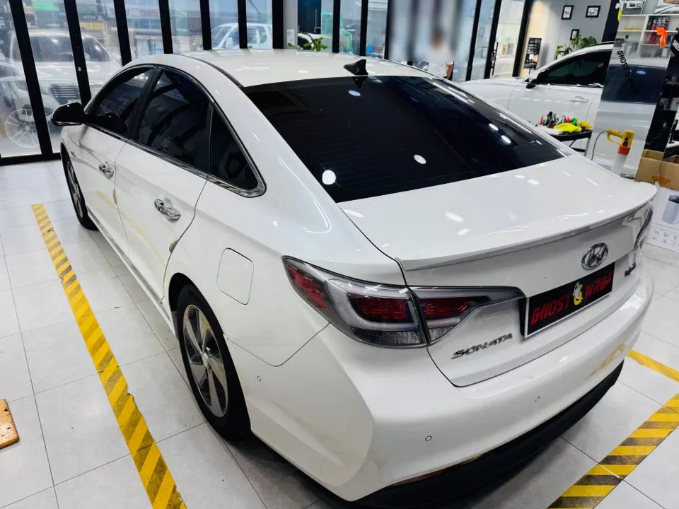Hyundai Sonataのカーラッピング事例｜費用目安・仕上がり 施工写真 2-3