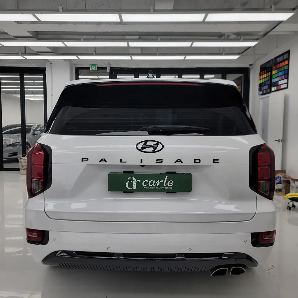 Hyundai Palisadeのカーラッピング事例｜クローム除去で印象激変 施工写真 3-2