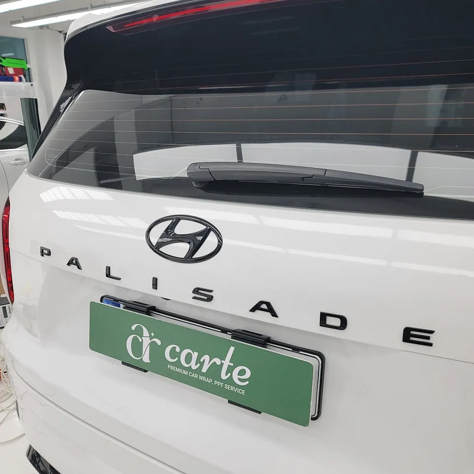 Hyundai Palisadeのカーラッピング事例｜クローム除去で印象激変 施工写真 2-3