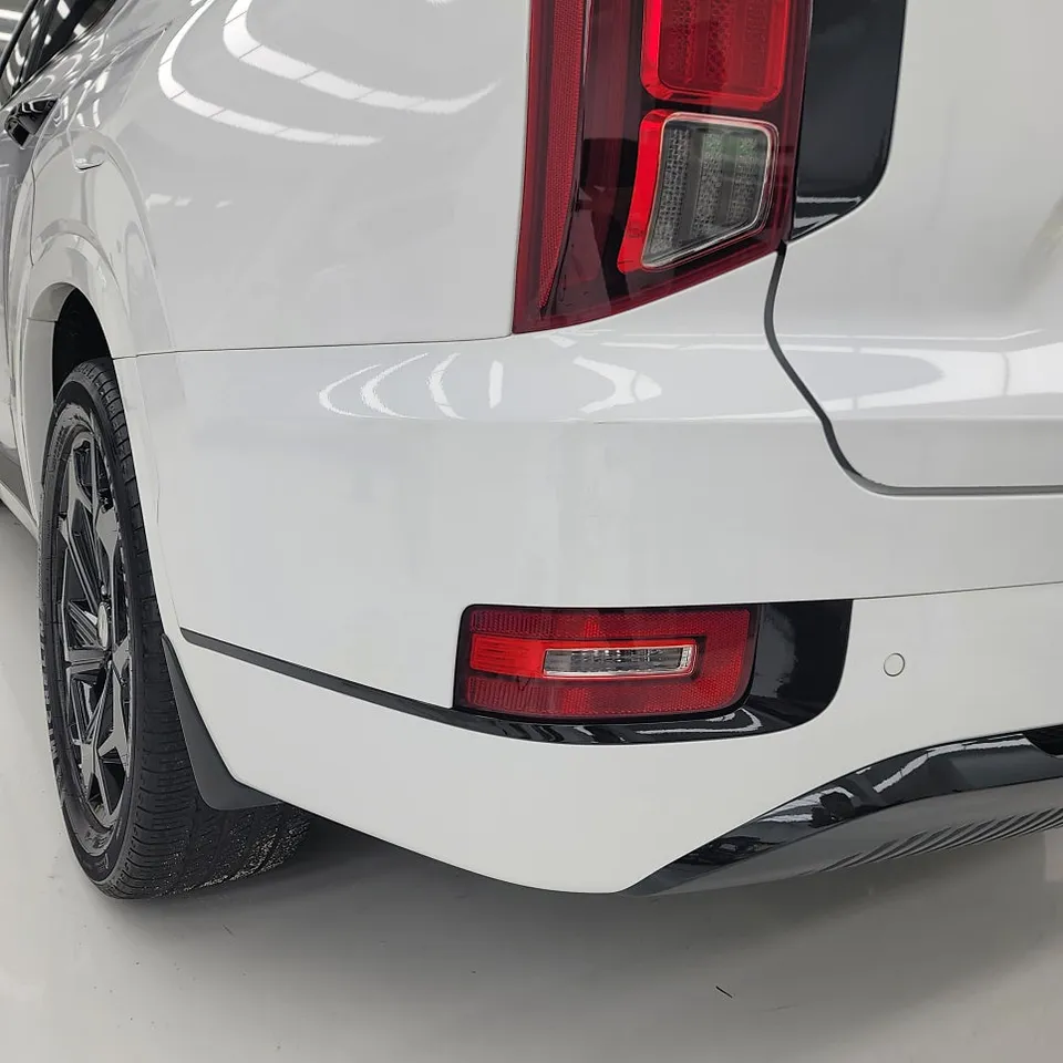 Hyundai Palisadeのカーラッピング事例｜クローム除去で印象激変 施工写真 3-3