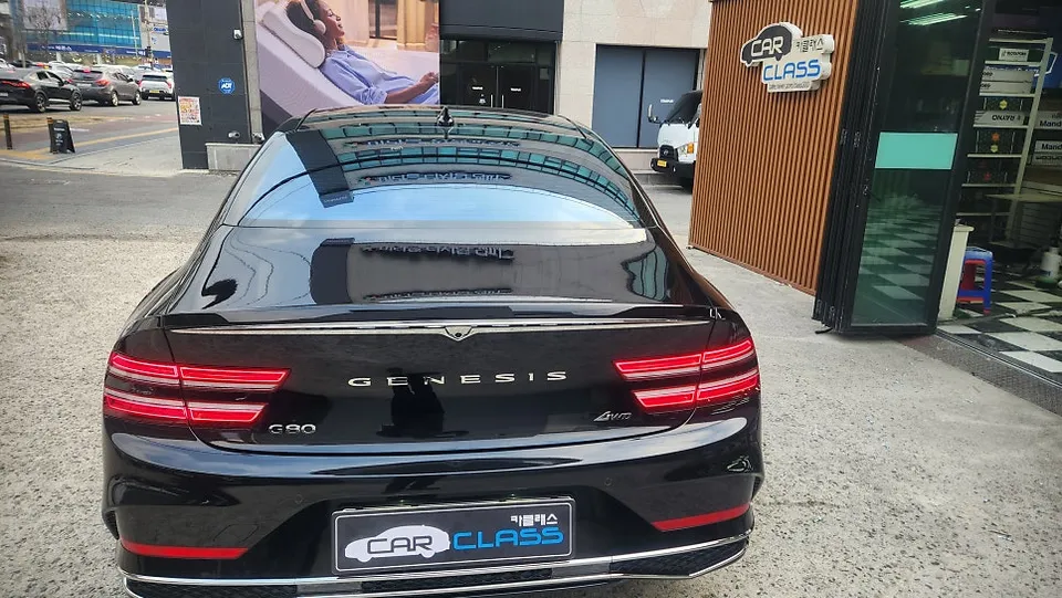 Genesis G80 window tinting - Genesis G80 Window Tinting Review: Sky Blue Film Upgrade photo 4